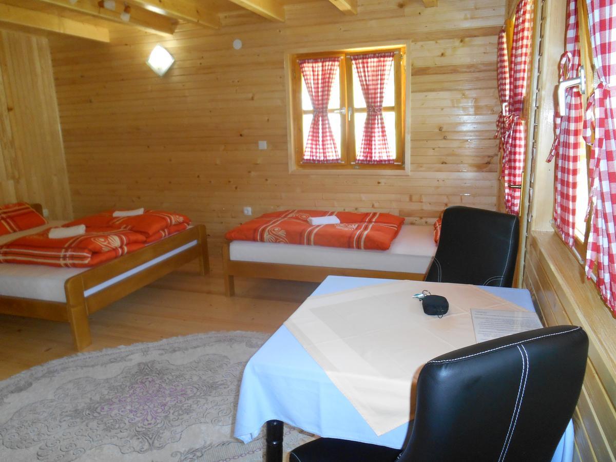 Motel Bavaria ฟอชา ภายนอก รูปภาพ