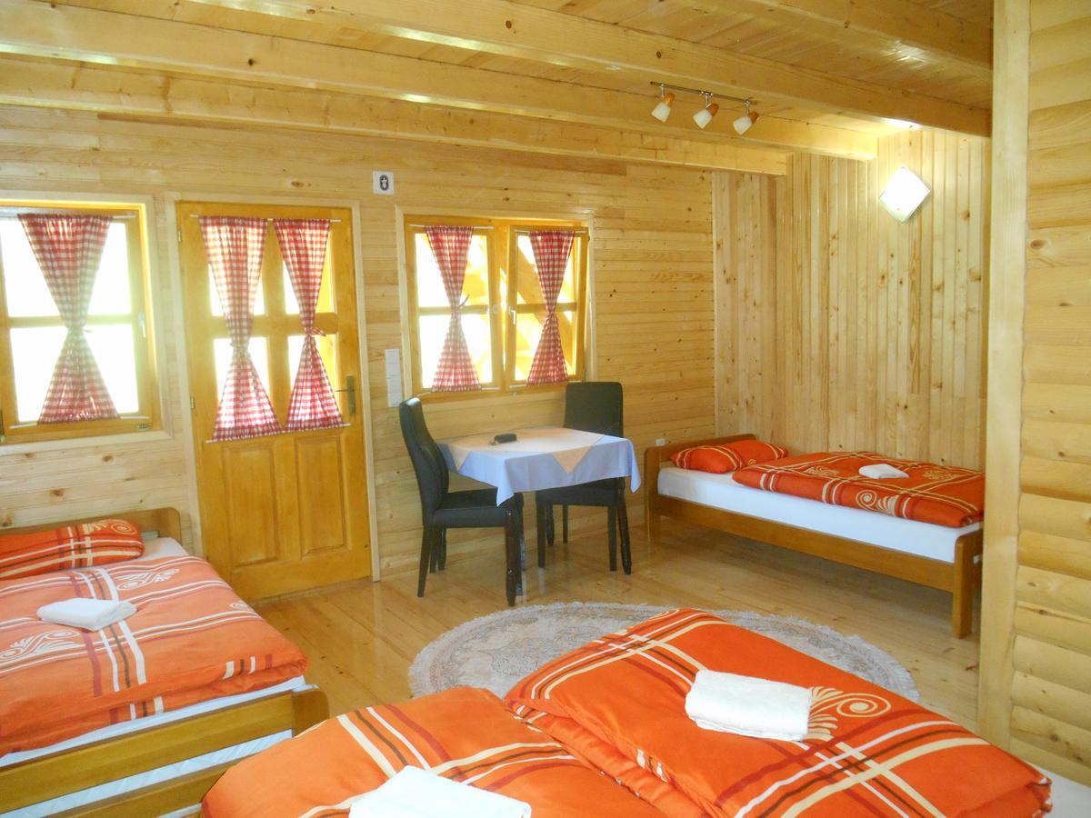 Motel Bavaria ฟอชา ภายนอก รูปภาพ